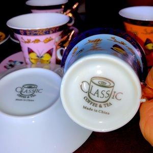A 8 piece espresso cup set